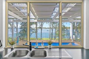 Waterfront Paradise Lodge Brightwaters