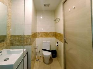 Cozy Studio Room at Mataram City Apartment By Travelio