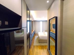 Cozy Studio Room at Mataram City Apartment By Travelio