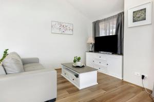 Hill View Cottages - Sail A