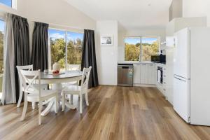 Hill View Cottages - Sail A