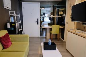 Spacious and Unique Studio with City View Apartment at Parahyangan Residence By Travelio
