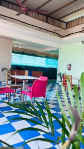 skyway Rooms near Indira Gandhi statue 3km rock beach 4km jipmer hospital