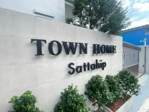 Townhome Sattahip - 班昌