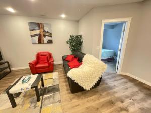 Comfortable and Beautiful Brand-New Suite BSMT-Two Bedroom, Two Washrooms