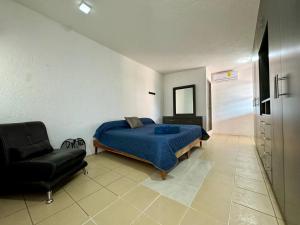 Casa contemporánea a pasos de galerías y averanda