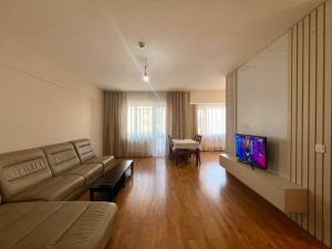 Newly renovated, 2 bedroom apartment in the City centre