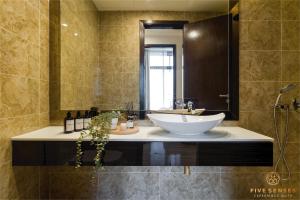 Dorsett Kuala Lumpur, Five Senses