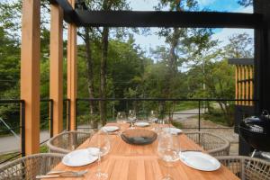 Iora - Newly built Japandi style luxury chalet