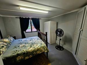 Tweni Farm Style Unit