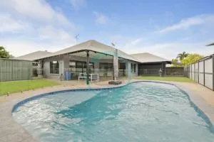 Cityside Hideaway 4BR Family House - Pool - Markets - Fannie Bay