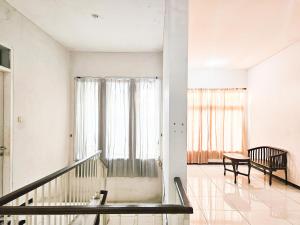 Hasana Guest House Syariah near Royal Plaza RedPartner