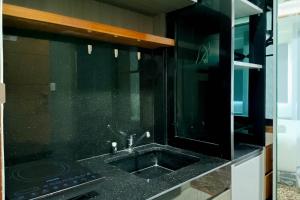 Relaxing Studio at Vida View Makassar Apartment By Travelio