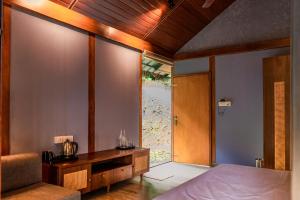 Song Of The Trees Jungle Experience Stay Kutitkanam by LexStays