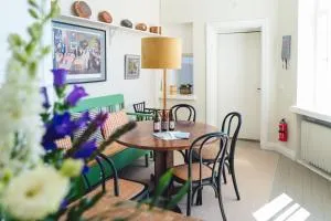 Postmaster's Chamber - Kelkala