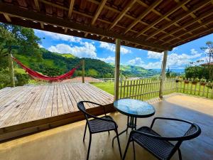 Chalé Mirante da Colina1 com hidro privativa e café da manhã