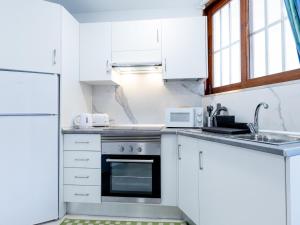 1i. Cozy Las Flores with Pool