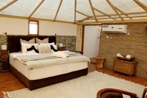 Silent Dunes Camp