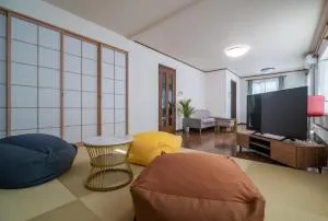 札幌中心車7分 近地鐵350m 一站到薄野 3房 2廁所 1浴室 1淋浴 可停2車 - Tsukisappu