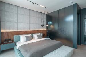 Under The Palms - A Luxurious 3-BR Villa in Canggu