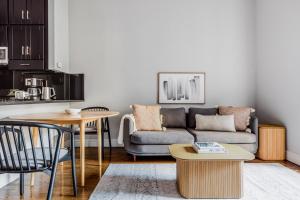 Blueground Upper East Side rooftop nr Central Park NYC-1704