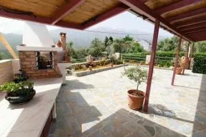 Aoria Traditional House with Stuning Mountain View - Agios Georgios