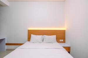 Well Furnished Studio at Transpark Cibubur Apartment By Travelio