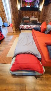 Appartements Romantic Room - Studio Jardin - Proche Disneyland Paris : photos des chambres