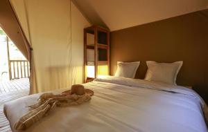 Campings Domaine Residentiel de Plein Air Les Tamarins : photos des chambres