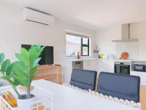 3 Beds Spacious & Brand New Home - 下哈特