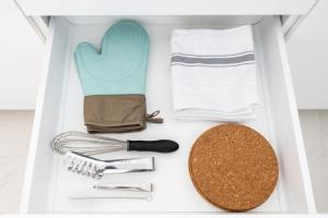 District One Residences 12 - PROMO DEAL! Modern 1BR for 4 with Breathtaking Lagoon Views