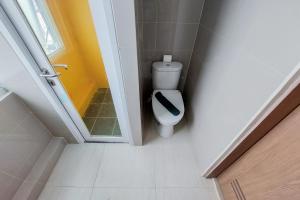 Comfort and Cozy Studio Apartment at B Residence By Travelio