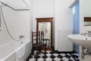 Unique 1BR Oasis Near Subway by HM