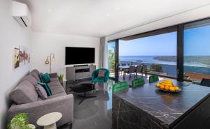 5 star Luxury Seaview Apartment 
