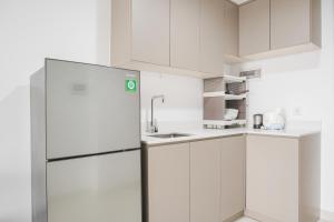 Stunning and Strategic 2BR Gold Coast Apartment near PIK By Travelio