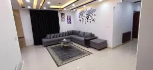 Laperla luxury apartment 4 - Al Qasţal