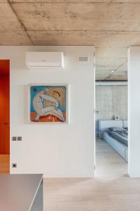 Authentic 1 BD Apartment by Domvia