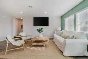 Spacious 3BR Home with Lake Access & Mountain Views - Moreno Valley