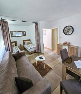 Tivat studio apartment 5 min from airport Tivat