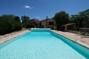 Maisons de vacances typical mas provencal with swimming pool in a small hamlet near mouries in the alpilles in provence- 8 persons : photos des chambres