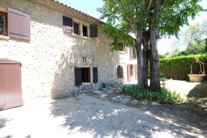 Maisons de vacances typical mas provencal with swimming pool in a small hamlet near mouries in the alpilles in provence- 8 persons : photos des chambres