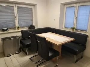 Conveniently Located Alpine Apartment - 奥茨塔尔