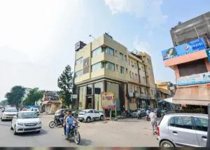 HOTEL Opulence - Pathankot