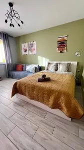 Roztocka studio, free parking, AC, 1 tram to the city & National Stadion - Rembertów