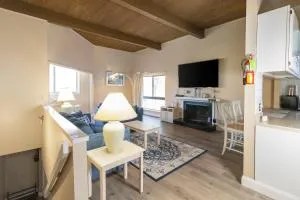 3BR Resort-View Condo with Private BBQ & Parking - 索尔兹伯里