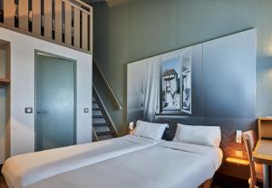 Hotels B&B HOTEL CAEN Sud : Chambre Quadruple Classique