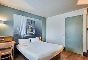 Hotels B&B HOTEL CAEN Sud : Chambre Double - Accessible aux Personnes à Mobilité Réduite 