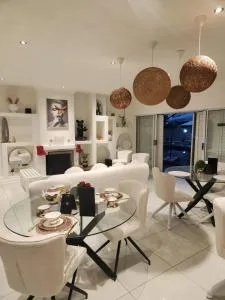 18 on onix - Four Ways