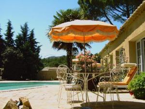 Maisons de vacances Gites Climatises Piscine Chauffee La Balancelle : photos des chambres