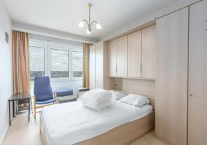 Cozy 2-bedroom apartment with stunning sea view T77